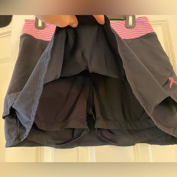 🌼 Running Room Women’s Pink Ribbon Run Tank and matching Run Skirt – Small - Picture 9 of 12